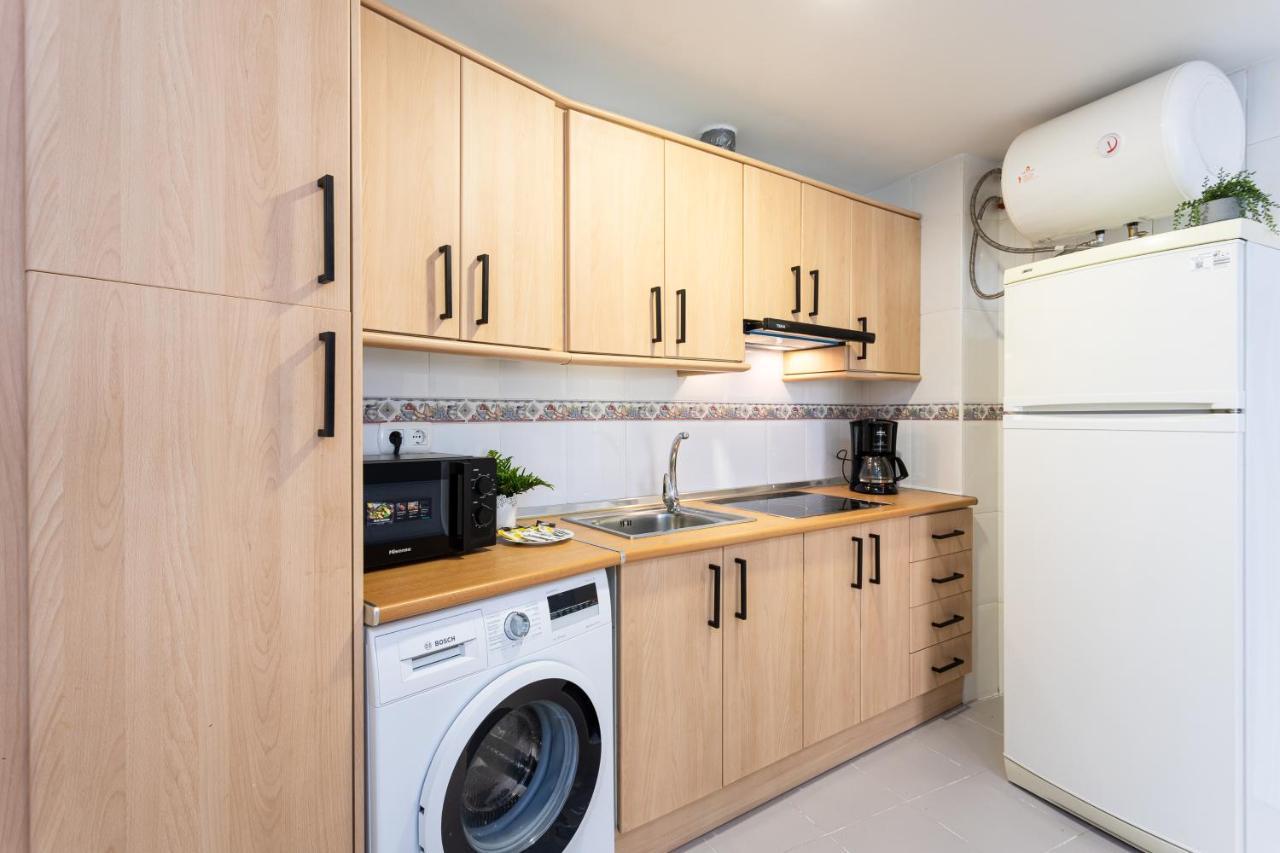 Holidays2Malaga Capuchinos French Balconies, Private Parking, Wifi & Air Con ภายนอก รูปภาพ