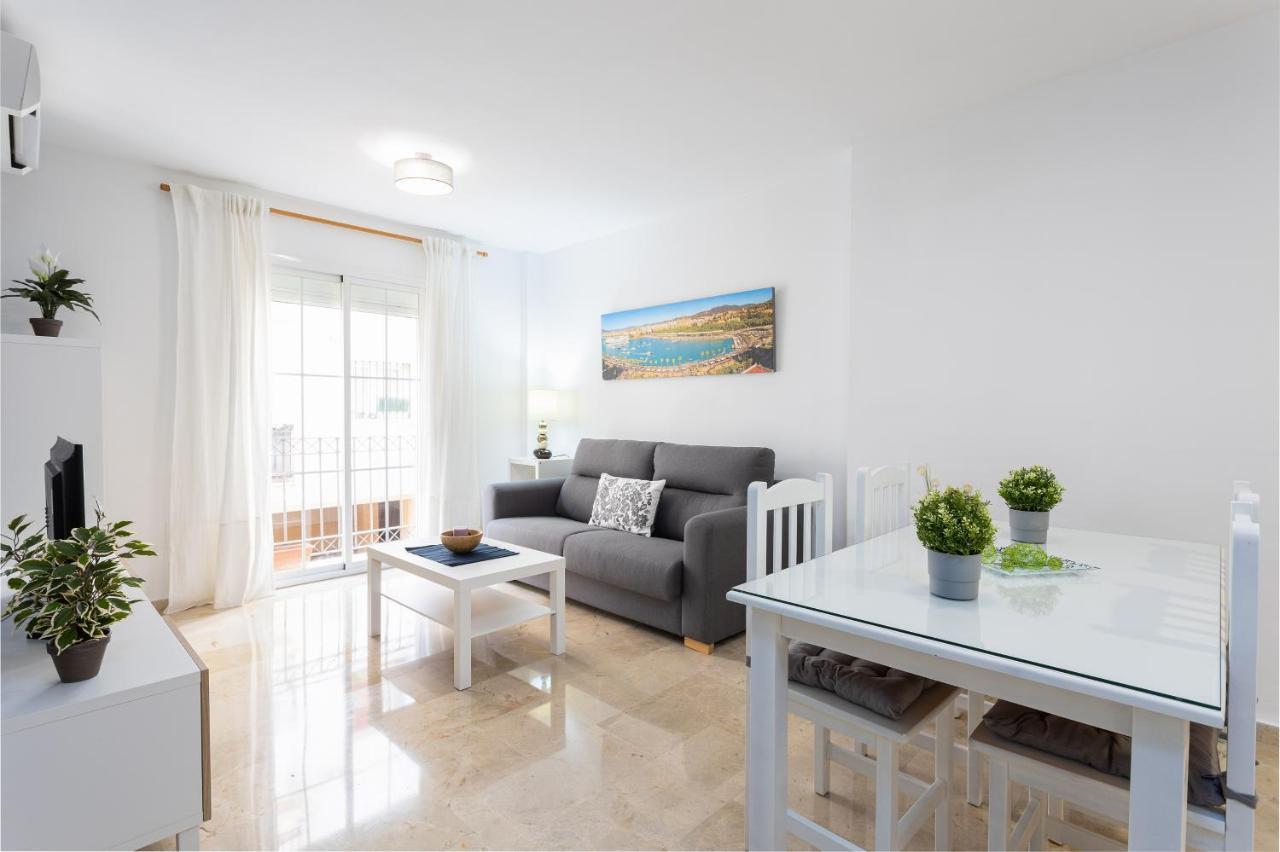 Holidays2Malaga Capuchinos French Balconies, Private Parking, Wifi & Air Con ภายนอก รูปภาพ