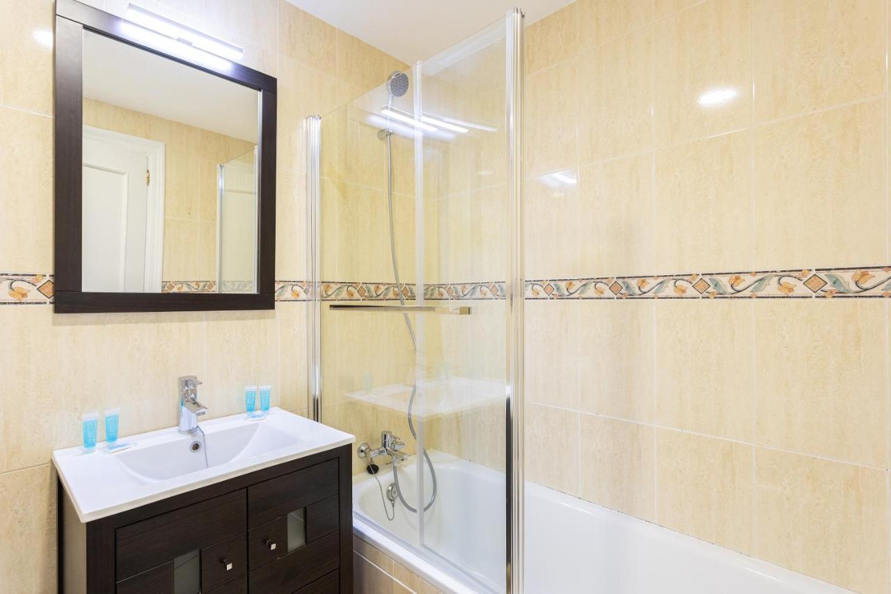 Holidays2Malaga Capuchinos French Balconies, Private Parking, Wifi & Air Con ภายนอก รูปภาพ