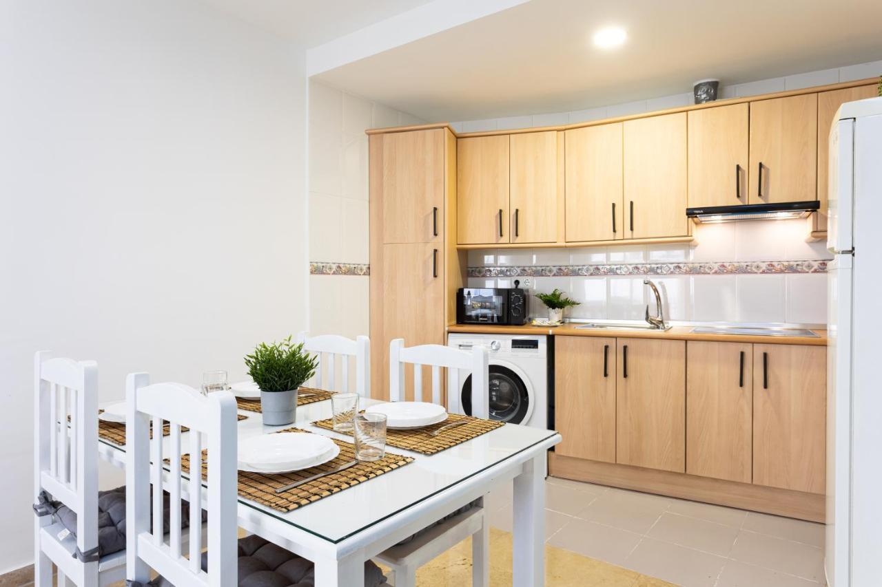 Holidays2Malaga Capuchinos French Balconies, Private Parking, Wifi & Air Con ภายนอก รูปภาพ